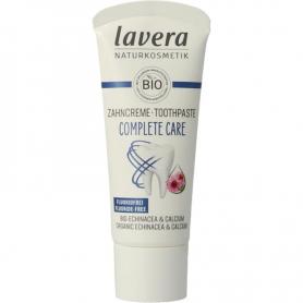 Satin compact powder tanned 03 van Lavera