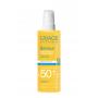 Sun spray SPF50+ van Uriage