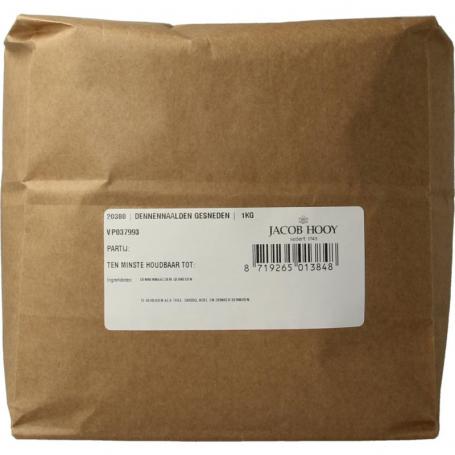 Dennennaalden gesneden van Jacob Hooy