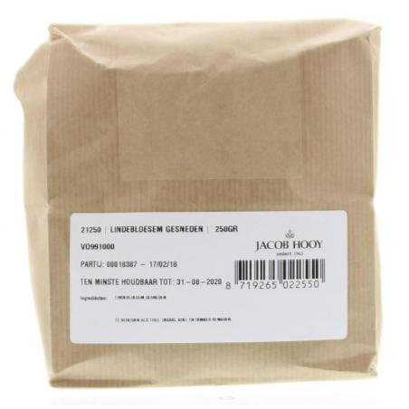 Lindebloesem gesneden van Jacob Hooy