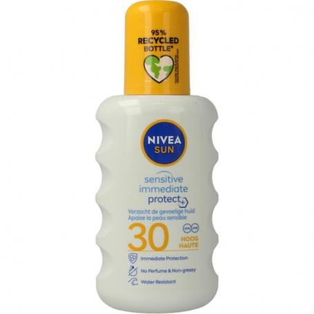 Sun sensitive spray SPF30 van Nivea